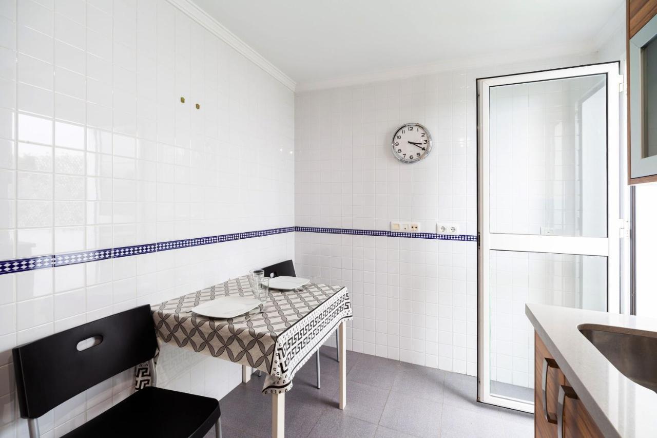Apartamento Los Remedios Con Patio Andaluz เวเฮร์ เด ลา ฟรอนเตรา ภายนอก รูปภาพ